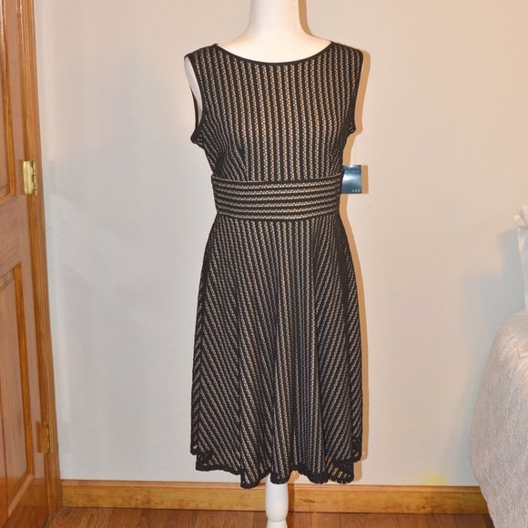 Gabby Skye Dress - Picture 5 of 9